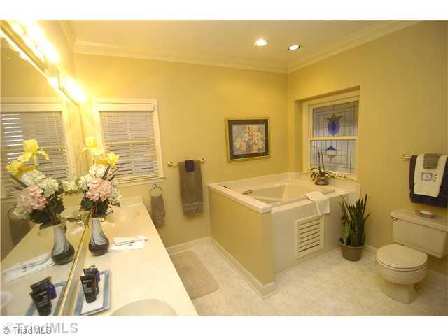 6030 Rittenhouse Road Winston-Salem, NC 27104 - Photo 9 of 16 Master Bath/Spa.