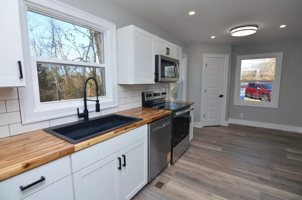 $2,000 | 2506 Halls Hill Pike, Murfreesboro, TN 37130