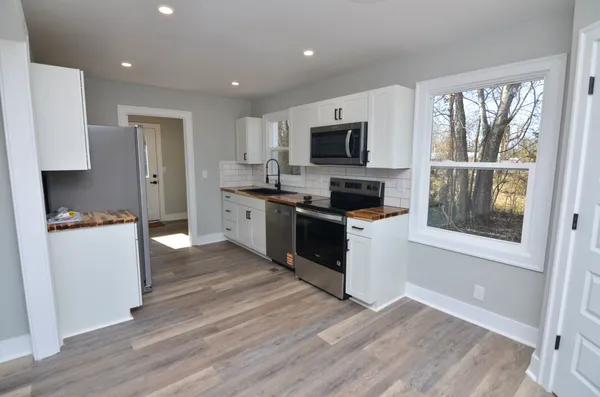 $2,000 | 2506 Halls Hill Pike, Murfreesboro, TN 37130