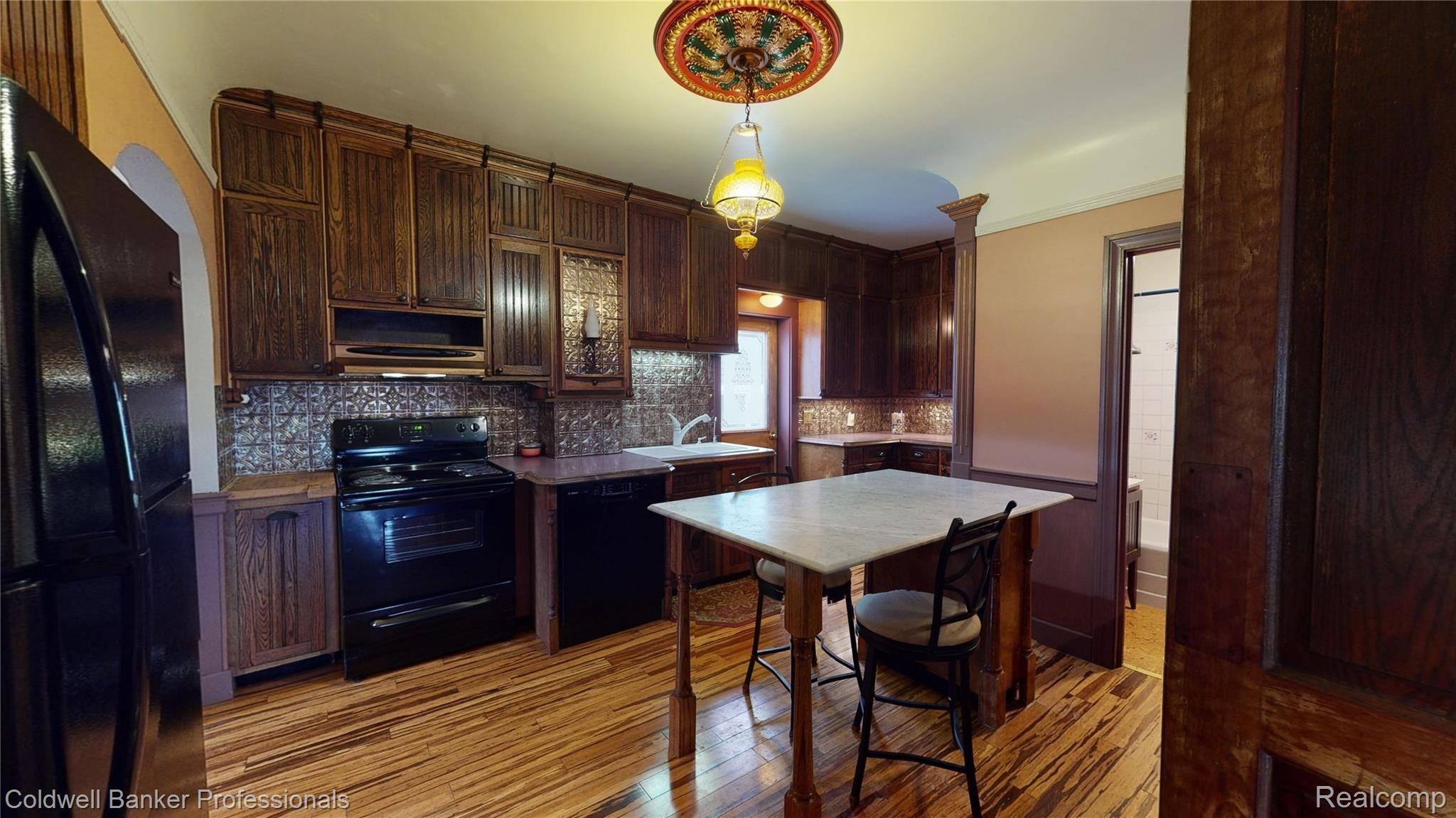 6323 Berne Road Pigeon, MI 48755 - Photo 11 of 62 Kitchen coming in from dining.jpg