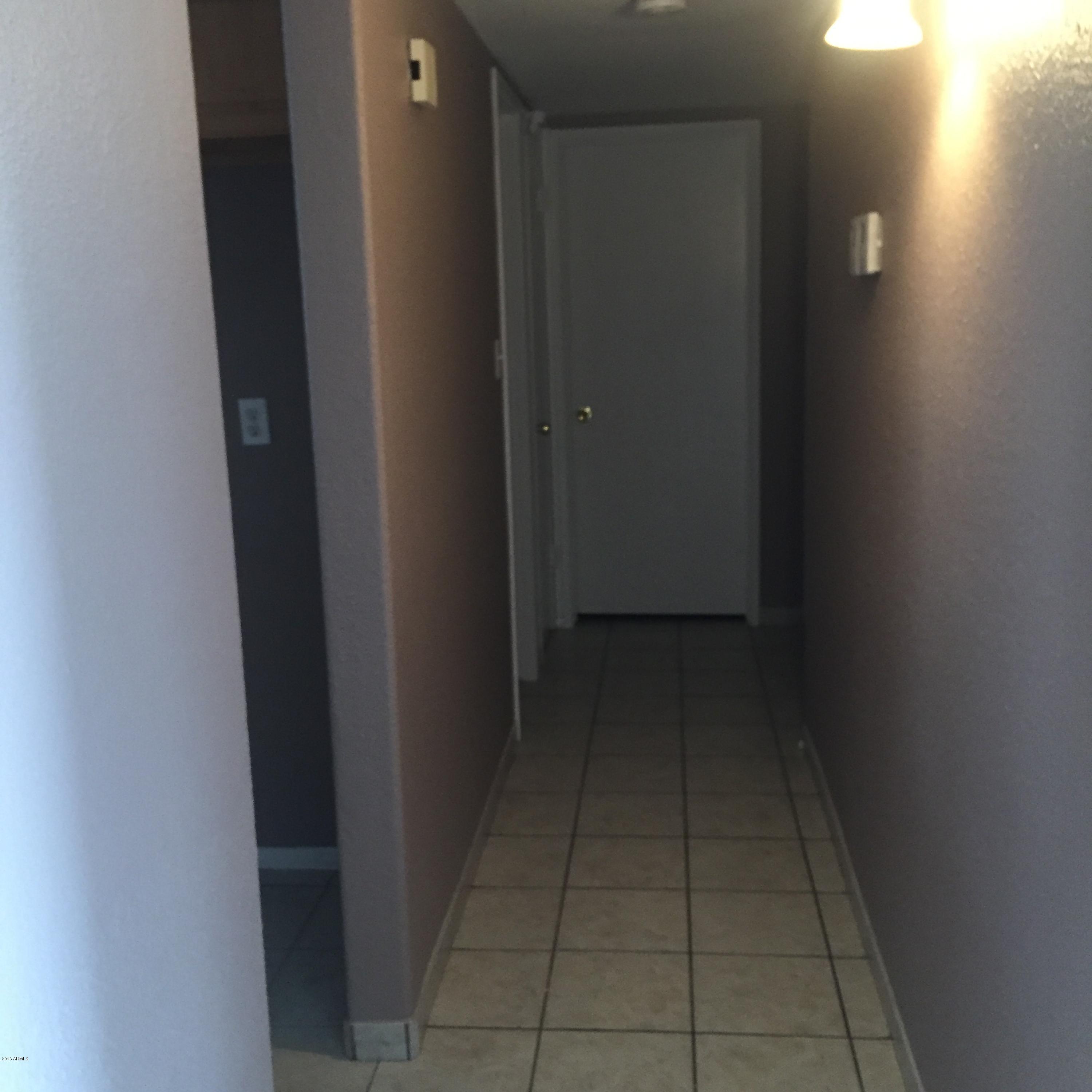 9002 West Roma Avenue Phoenix, AZ 85037 - Photo 11 of 33 PHOENIX 9002 013
