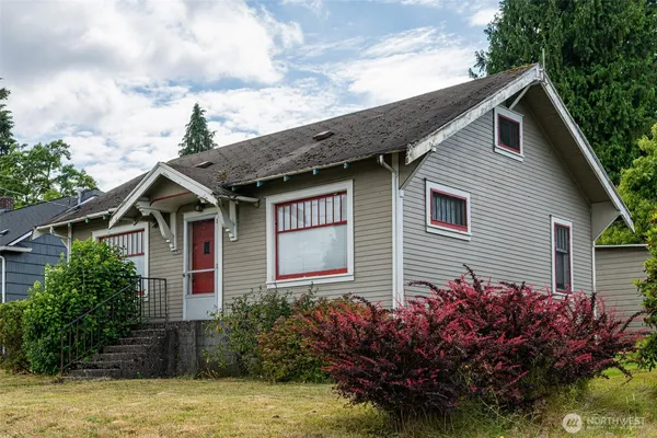 $395,000 | 5806 Commercial Avenue, Everett, WA 98203