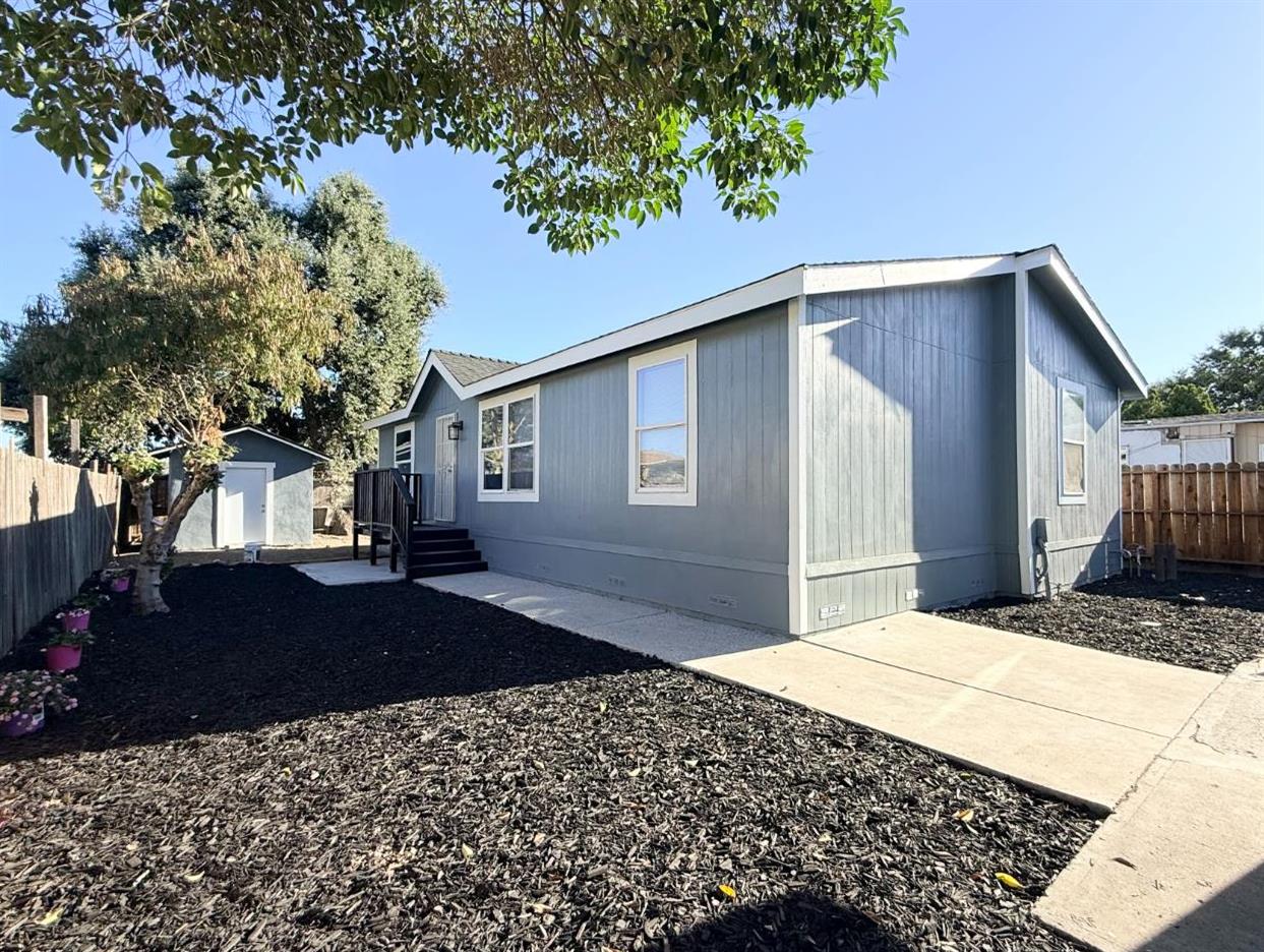 4049 Farmington Road Stockton, CA 95215 - Photo 1 of 1 Gallery Image 1