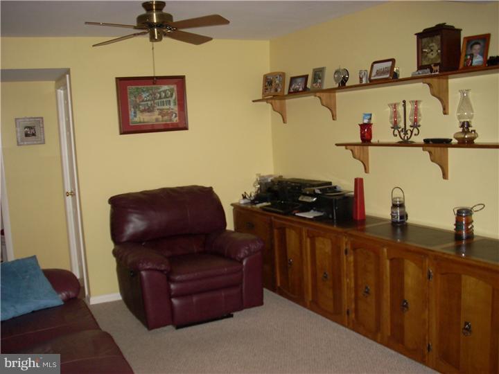 1209 Dennis Road Southampton, PA 18966 - Photo 13 of 18 Family Room