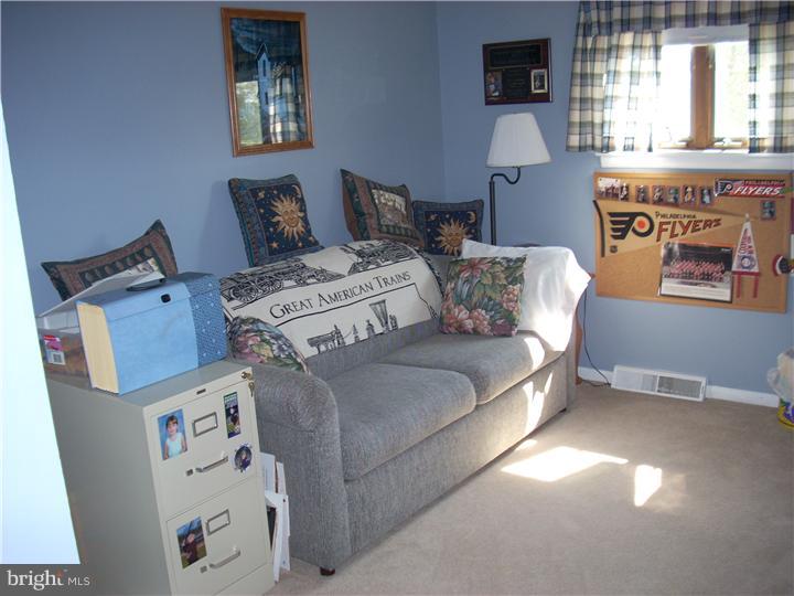 1209 Dennis Road Southampton, PA 18966 - Photo 17 of 18 Bedroom 3