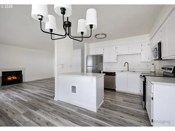 $249,900 | 10690 Southwest Davies Road, Beaverton, OR 97008