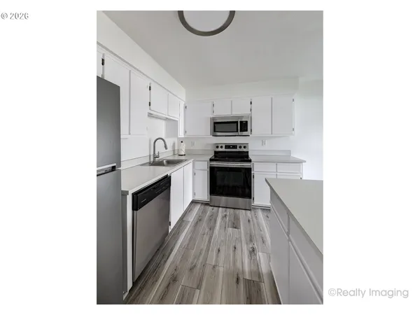 $249,900 | 10690 Southwest Davies Road, Beaverton, OR 97008