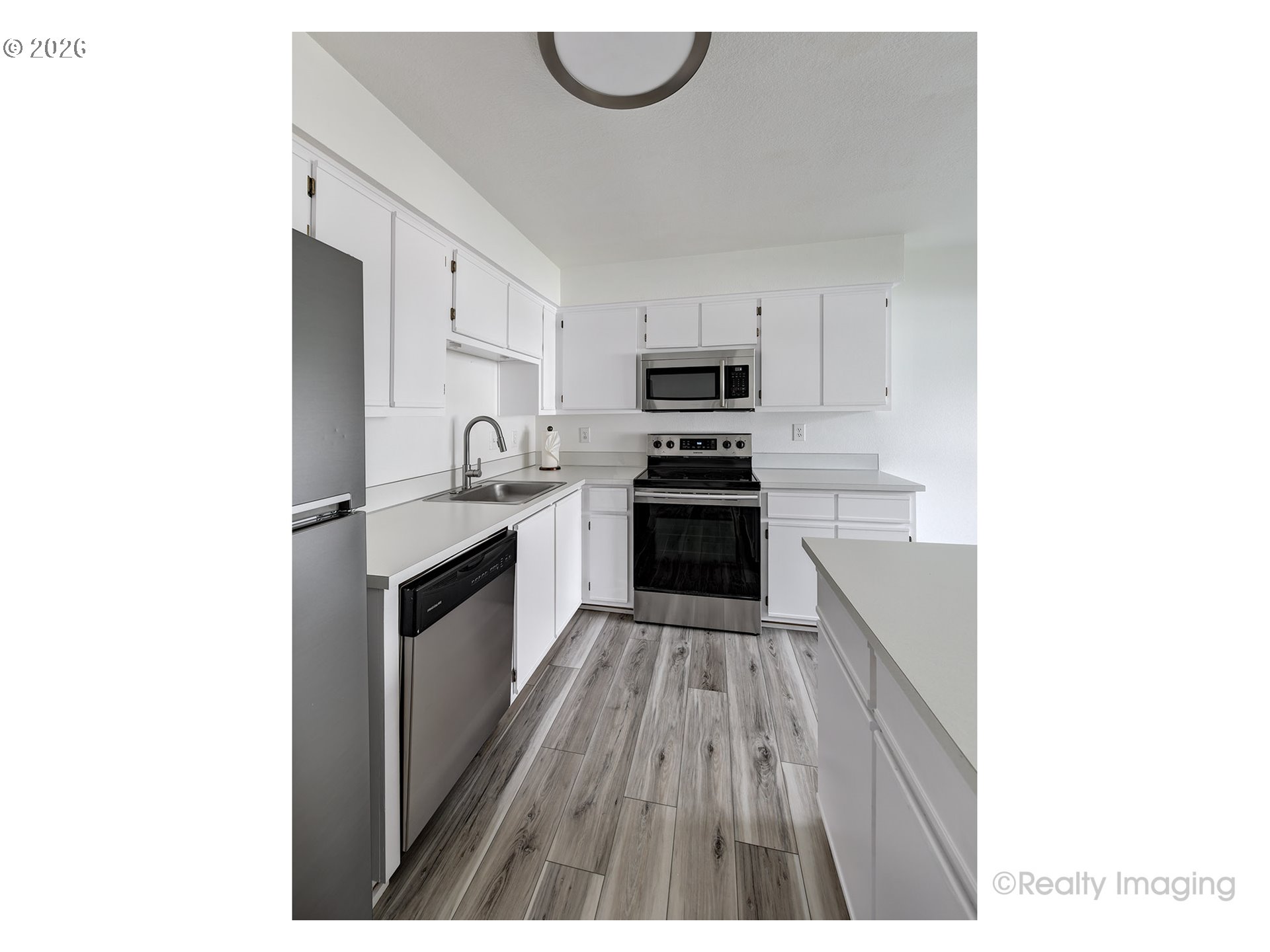 10690 Southwest Davies Road Beaverton, OR 97008 - Photo 10 of 21