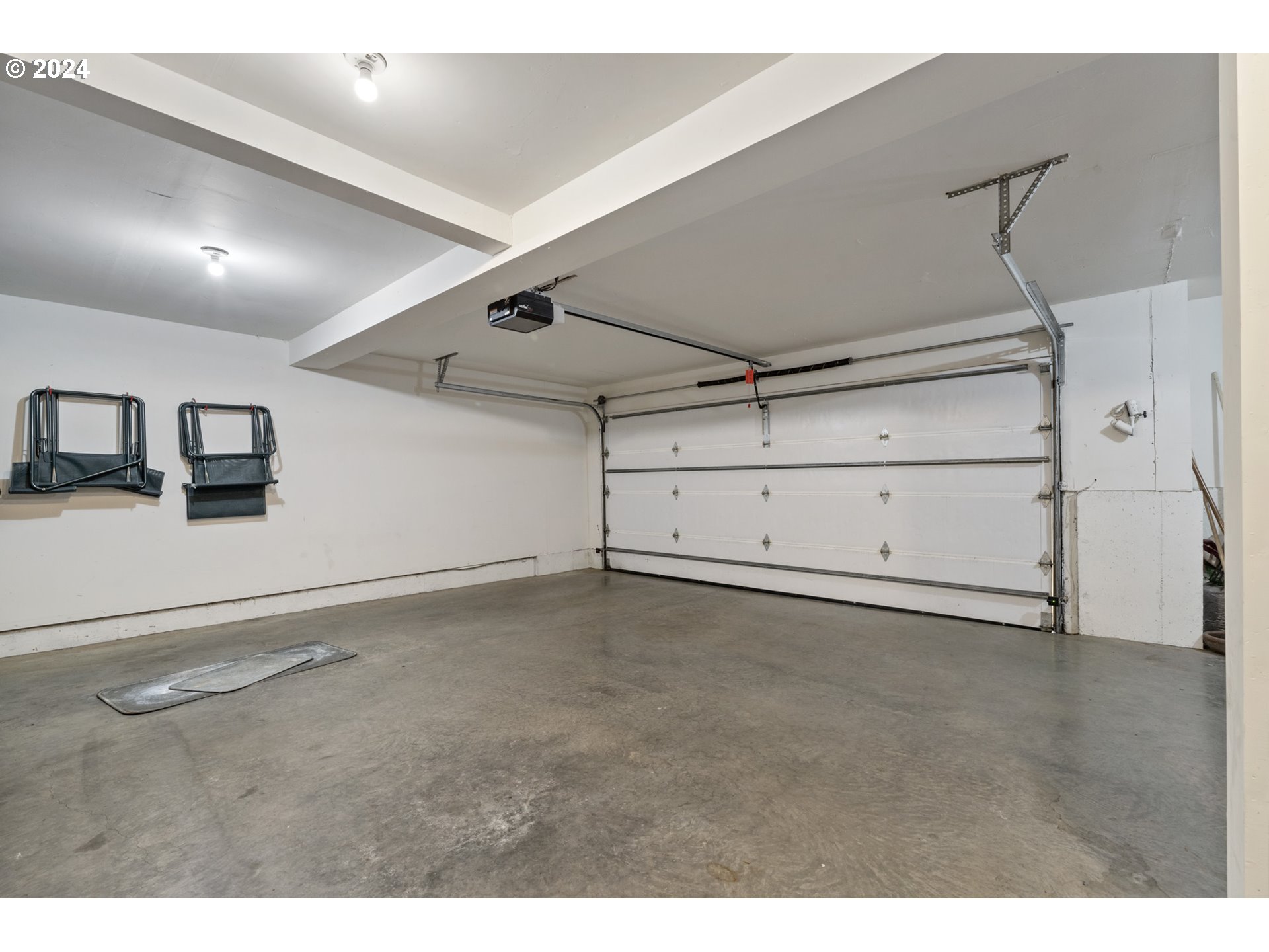 250 Capes Drive Oceanside, OR 97141 - Photo 28 of 38 a view of an empty room