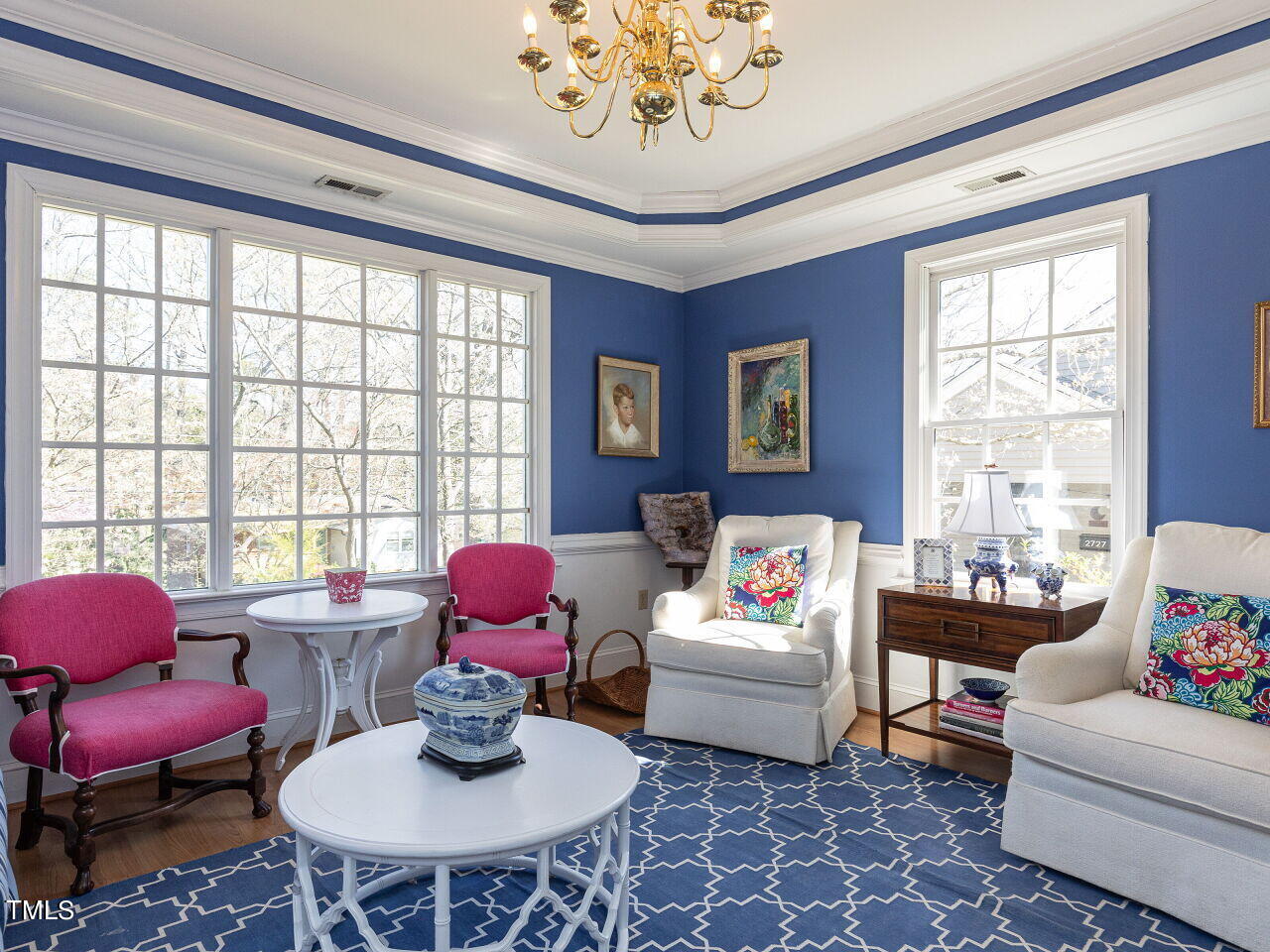 2729 Van Dyke Avenue Raleigh, NC 27607 - Photo 2 of 39 006-1280x960-living-room