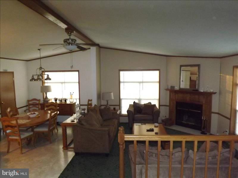 50 Valley Bottom Road Aberdeen, MD 21001 - Photo 11 of 25 Family Room