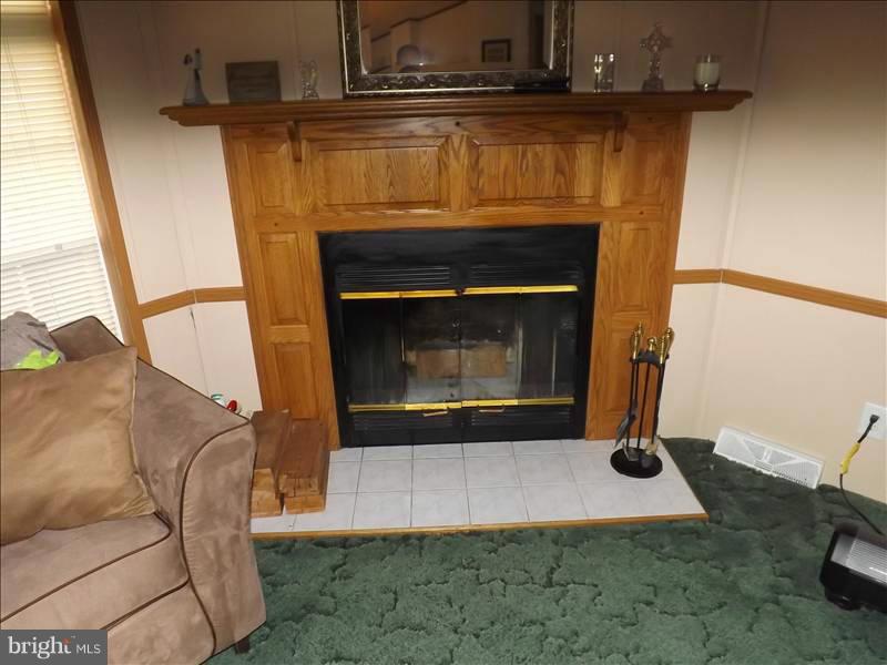 50 Valley Bottom Road Aberdeen, MD 21001 - Photo 22 of 25 Living Room