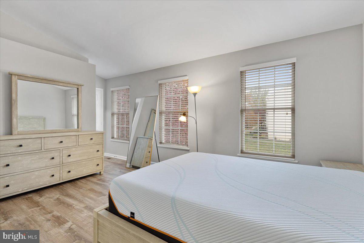 21094 Cornerpost Square Ashburn, VA 20147 - Photo 15 of 29