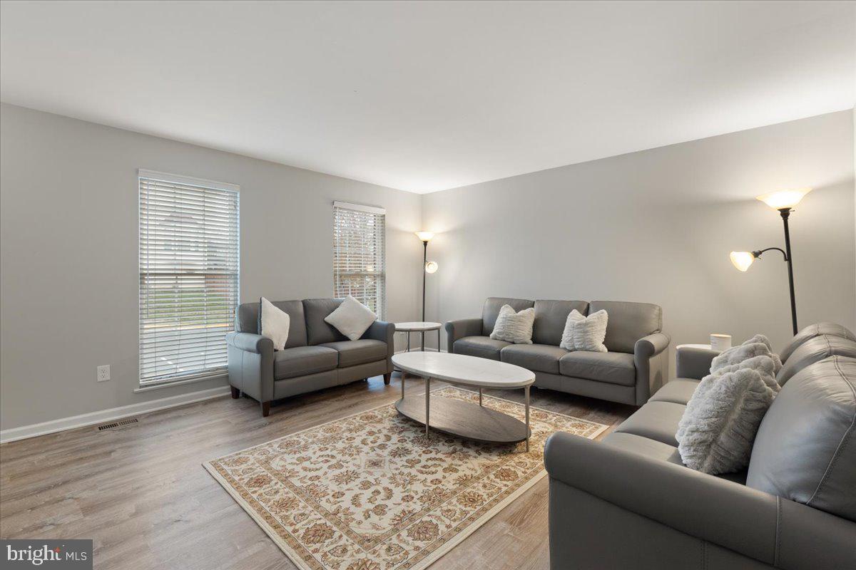 21094 Cornerpost Square Ashburn, VA 20147 - Photo 20 of 29