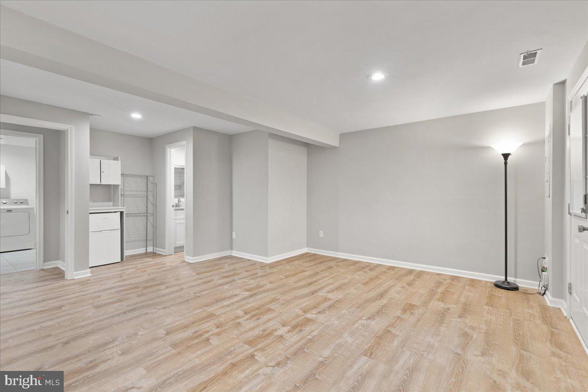 21094 Cornerpost Square Ashburn, VA 20147 - Photo 21 of 29