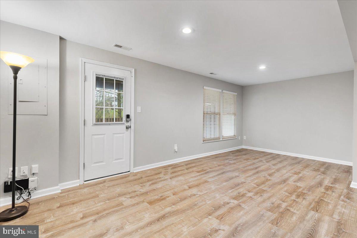 21094 Cornerpost Square Ashburn, VA 20147 - Photo 22 of 29