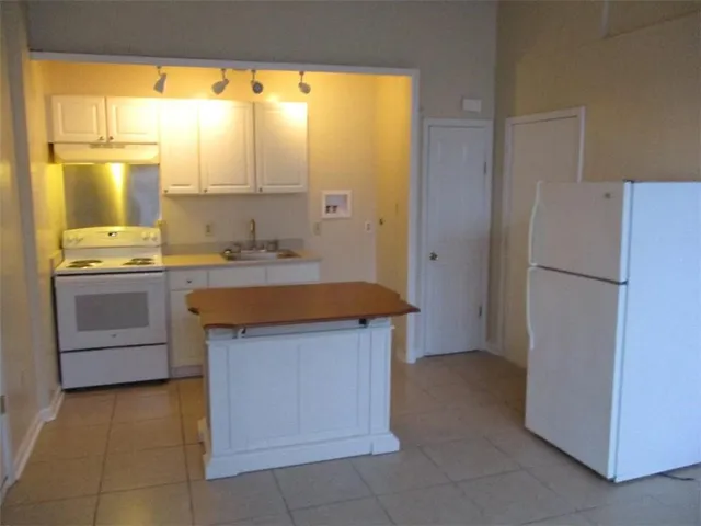 $1,300 | 833 Conti Street, Unit D, New Orleans, LA 70112