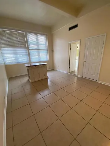 $1,300 | 833 Conti Street, Unit D, New Orleans, LA 70112