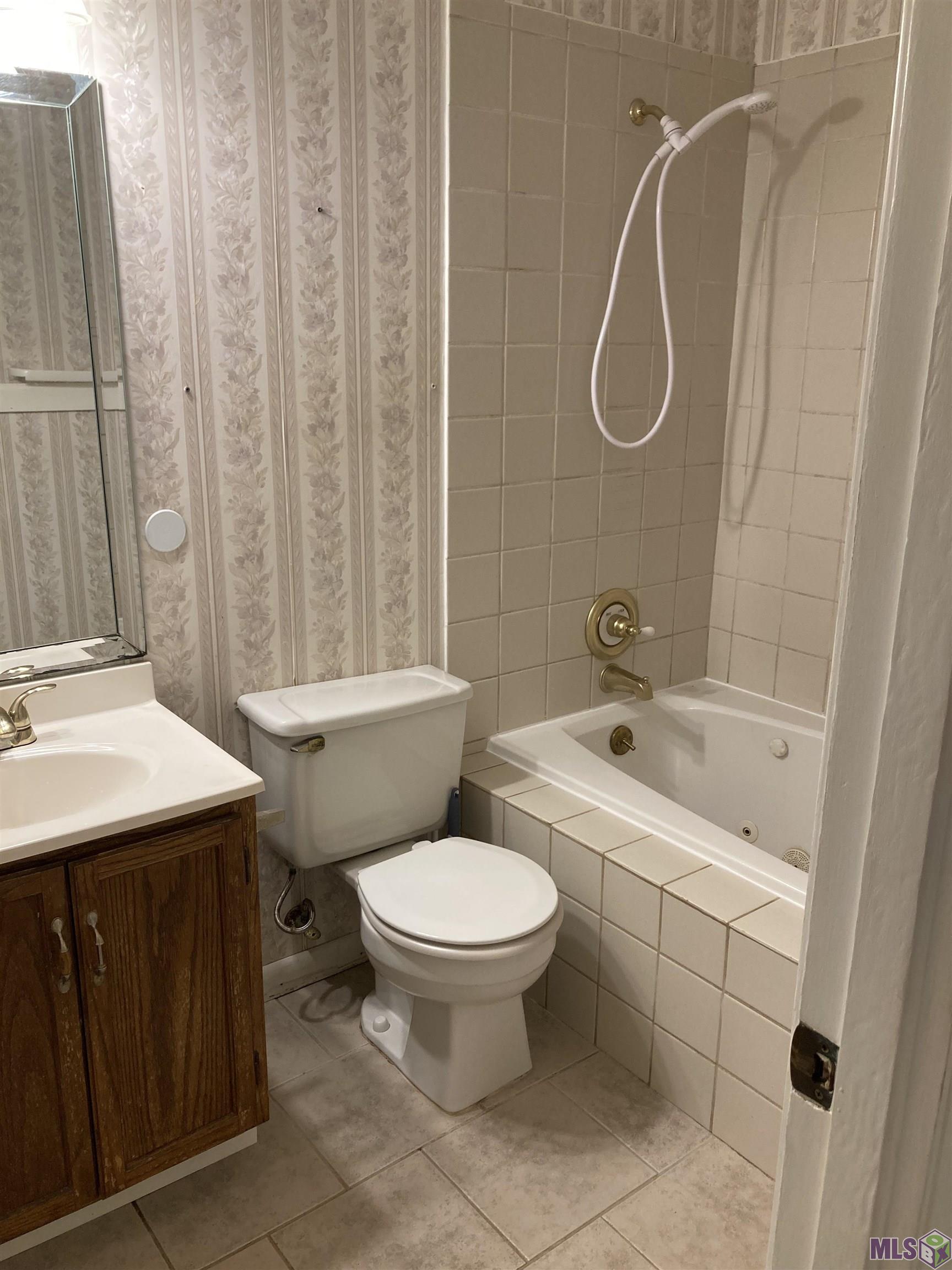 12105 Foster Road Baton Rouge, LA 70811 - Photo 6 of 10
