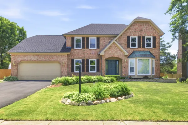$620,000 | 845 Crabtree Lane, Cary, IL 60013