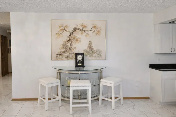 $279,000 | 8254 Chestnut Drive, Unit 41D, Palos Hills, IL 60465