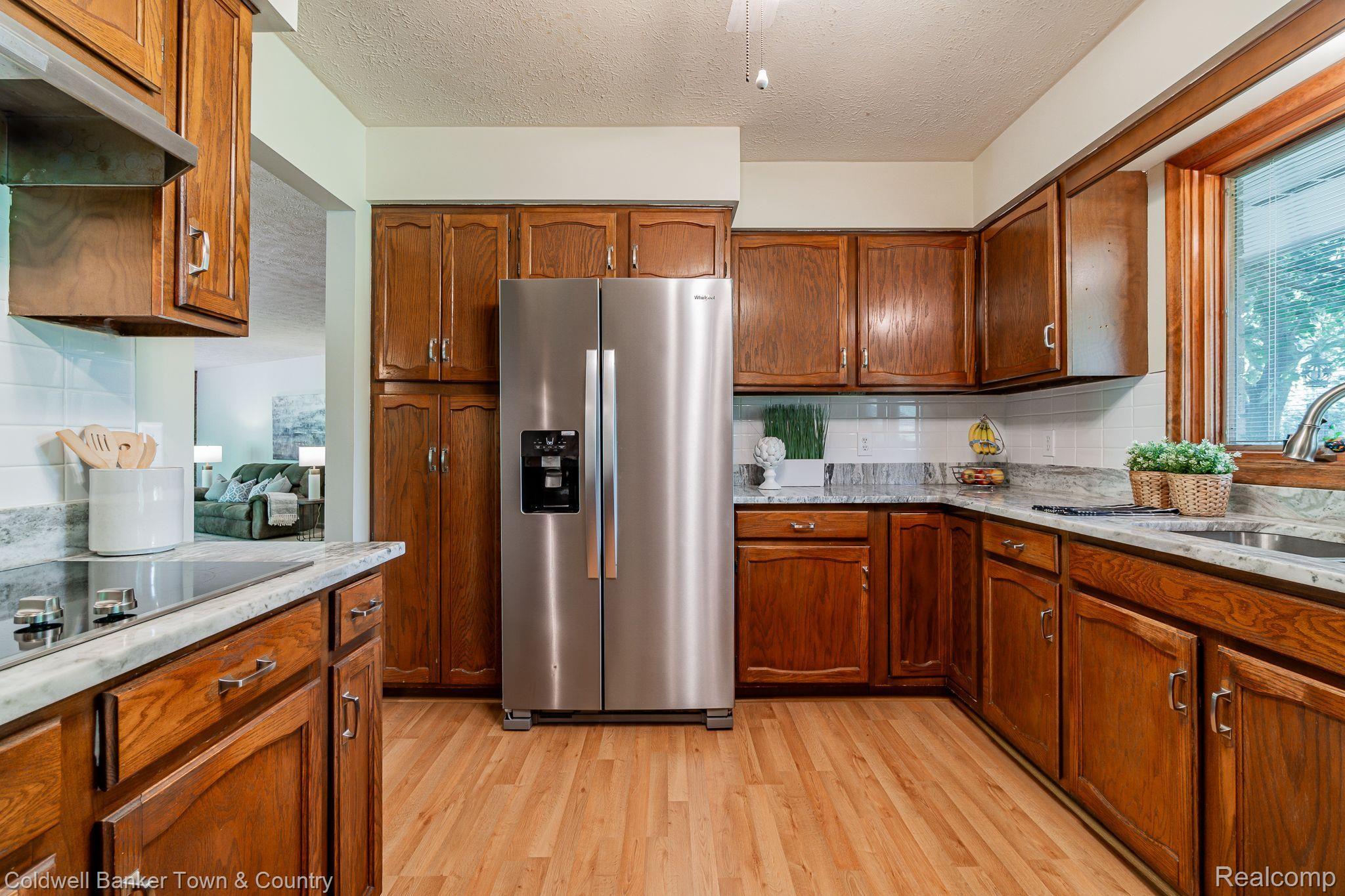 2145 Hidden Valley Howell, MI 48843 - Photo 22 of 59 Gallery Image 22