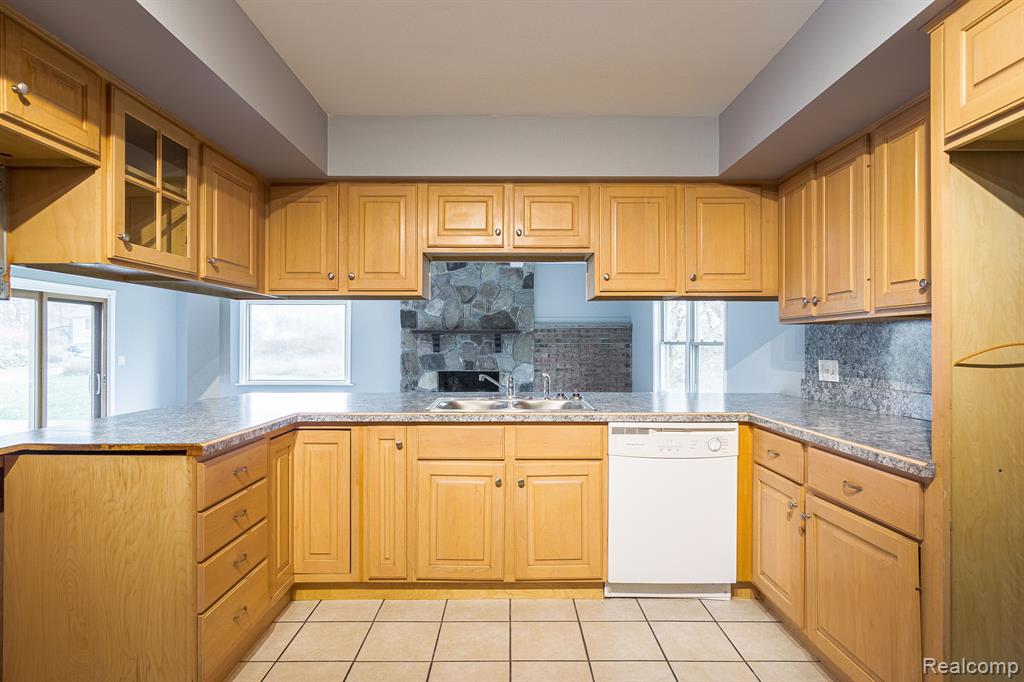 3055 Beck Road Howell, MI 48843 - Photo 6 of 18