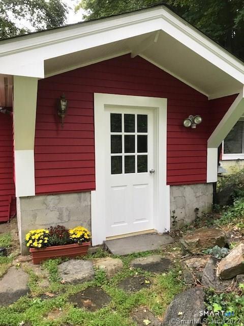 111 Redding Road Redding, CT 06896 - Photo 2 of 23 Gallery Image 2