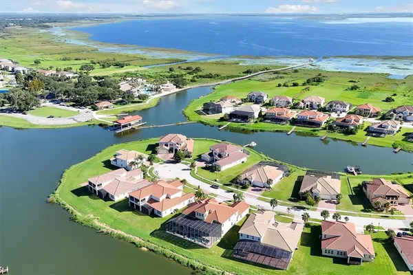 $1,190,000 | 880 Spinnaker Way, Kissimmee, FL 34746