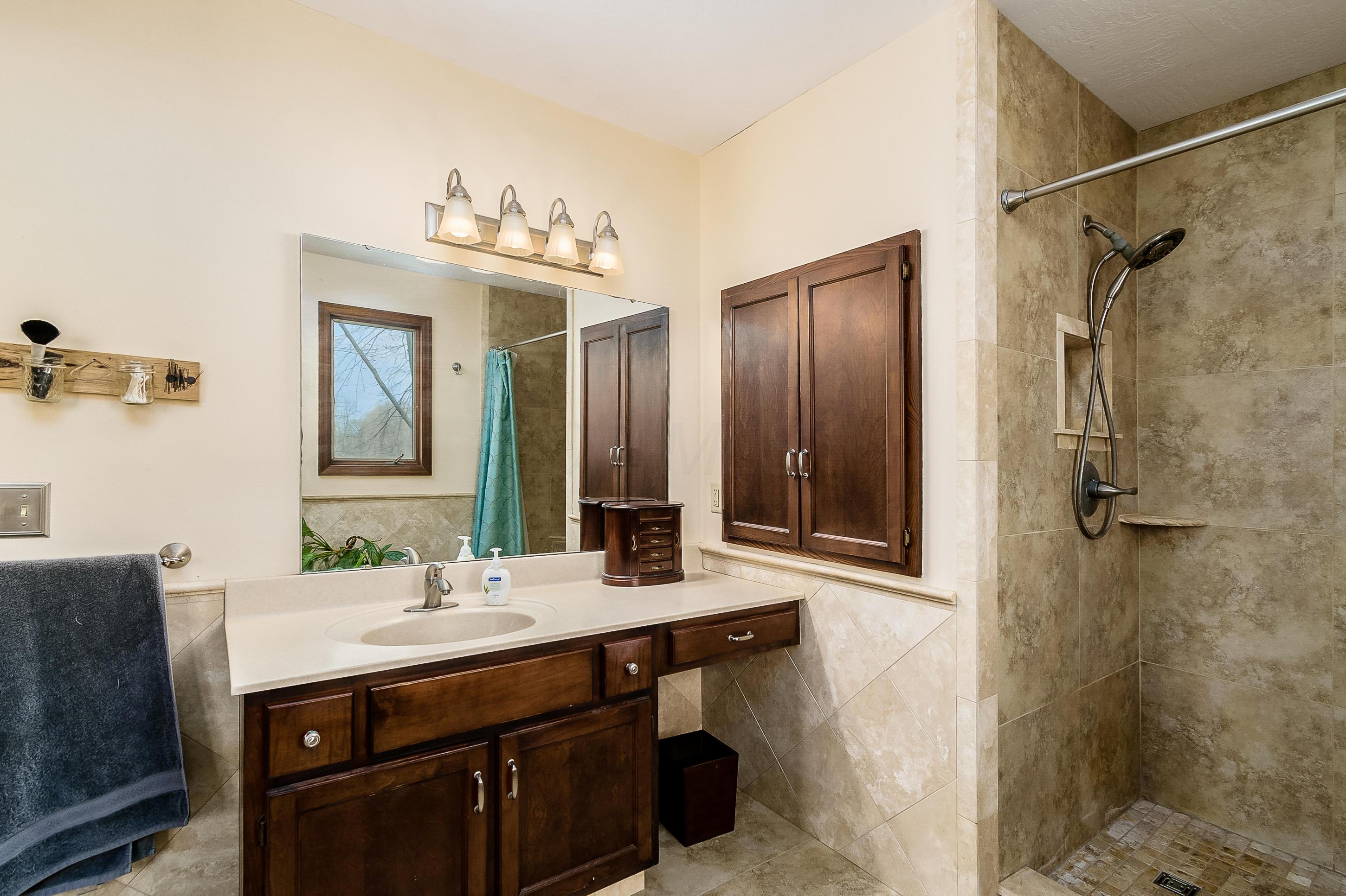14103 Beckley Road Mount Vernon, OH 43050 - Photo 15 of 27 Gallery Image 15