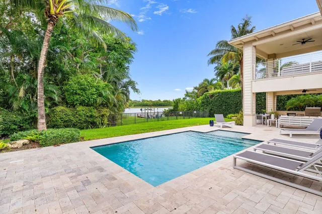 $4,995,000 | 1400 Lake Drive, Delray Beach, FL 33444
