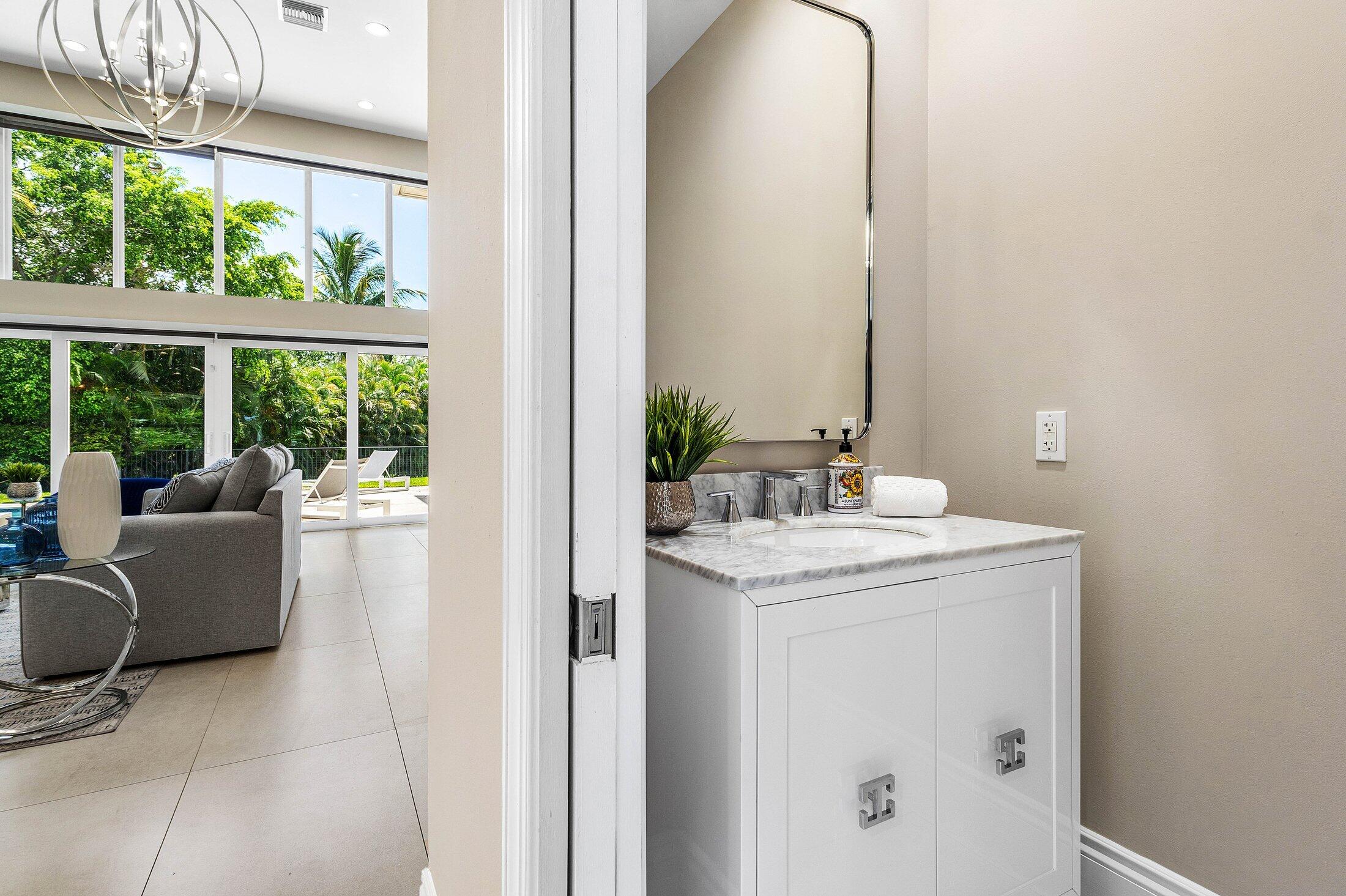 1400 Lake Drive Delray Beach, FL 33444 - Photo 8 of 121 002-1400LakeDrive-DelrayBeach-FL-33444-S