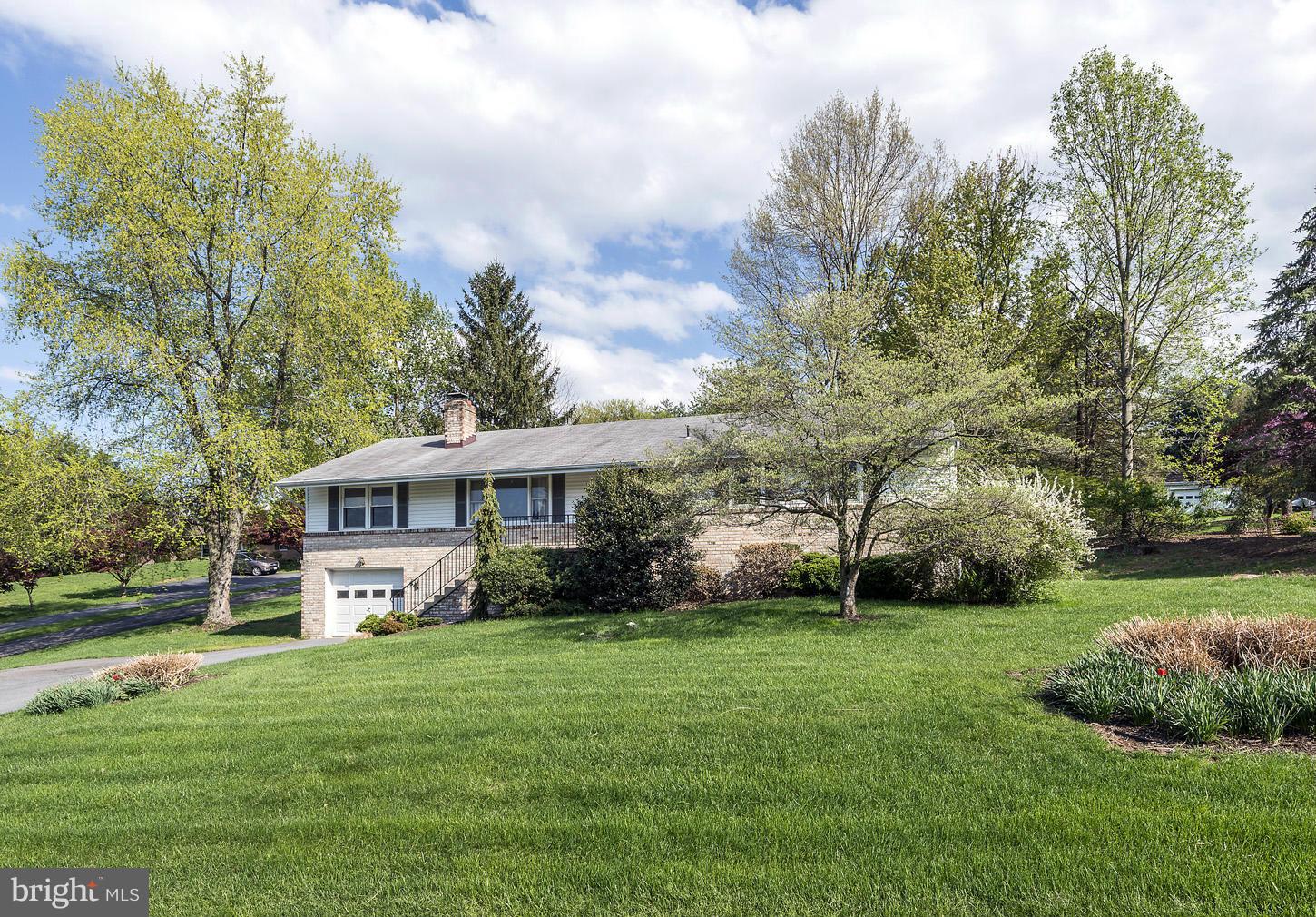 6105 Ravenwood Road Mount Airy, MD 21771 - Photo 2 of 30 Exterior (Front)