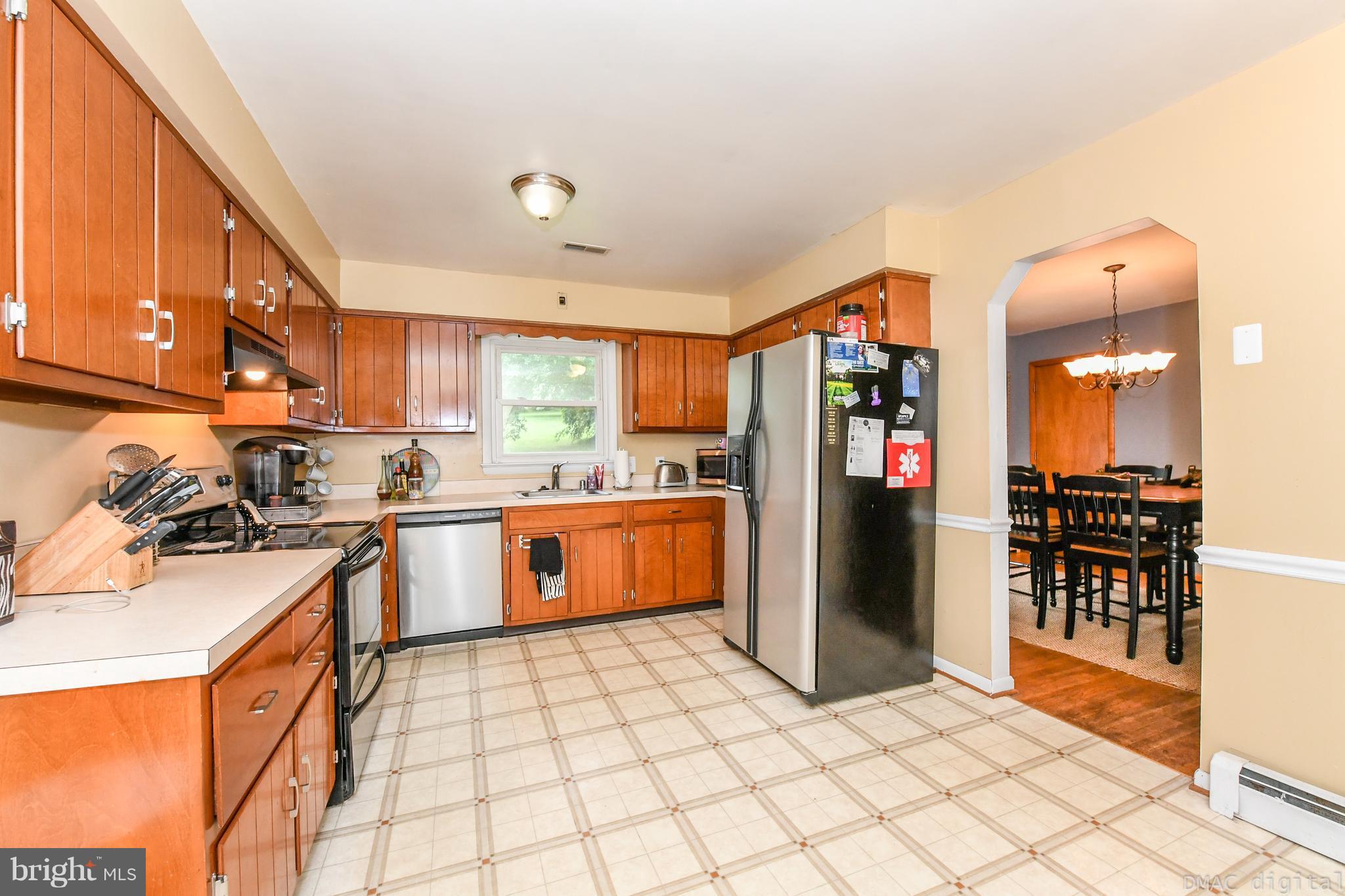 6105 Ravenwood Road Mount Airy, MD 21771 - Photo 4 of 30 Kitchen