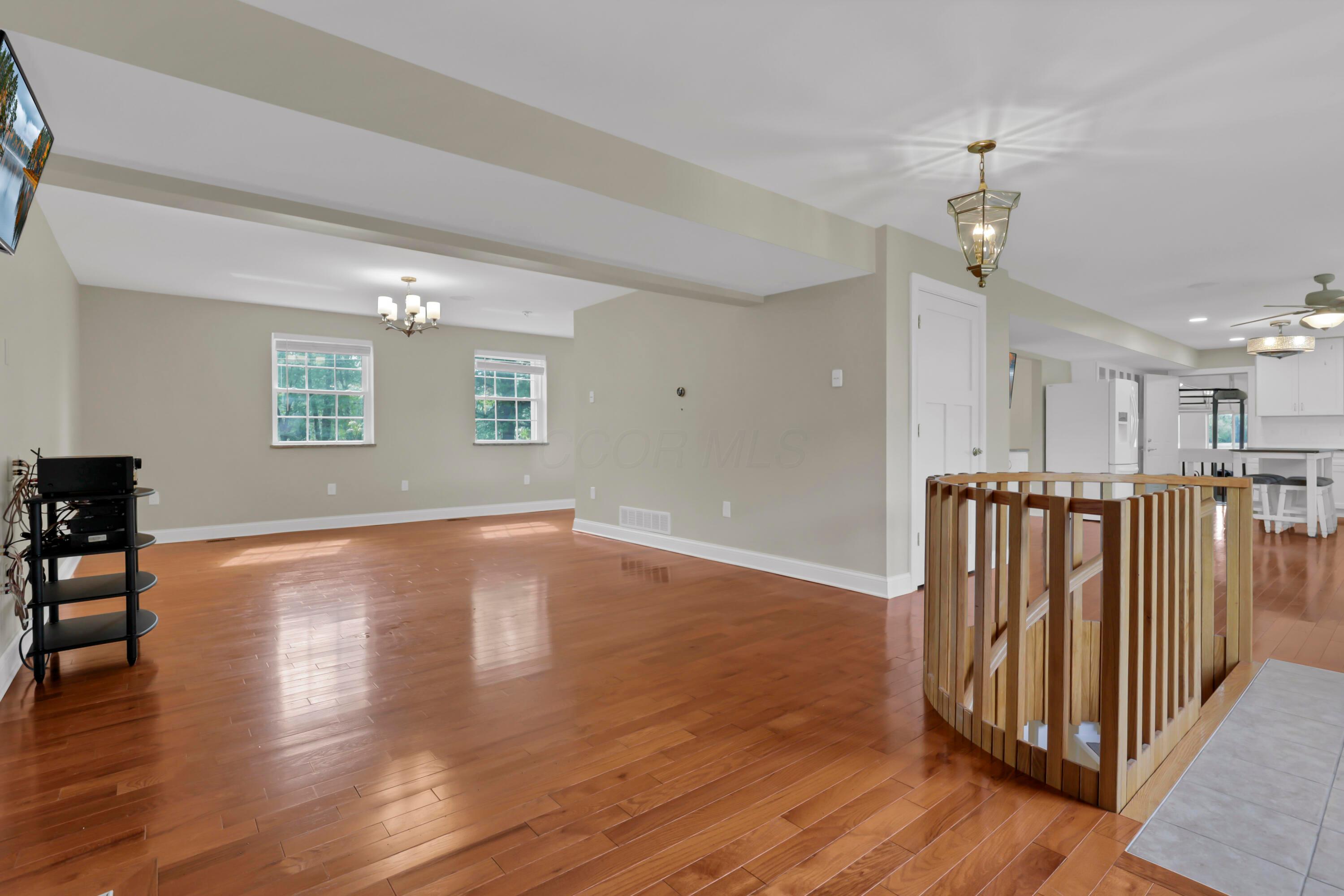 7977 Harlem Road Westerville, OH 43081 - Photo 31 of 94 11-print-0N4A9011