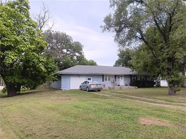 $224,000 | 529 North 5th Street, Lacygne, KS 66040