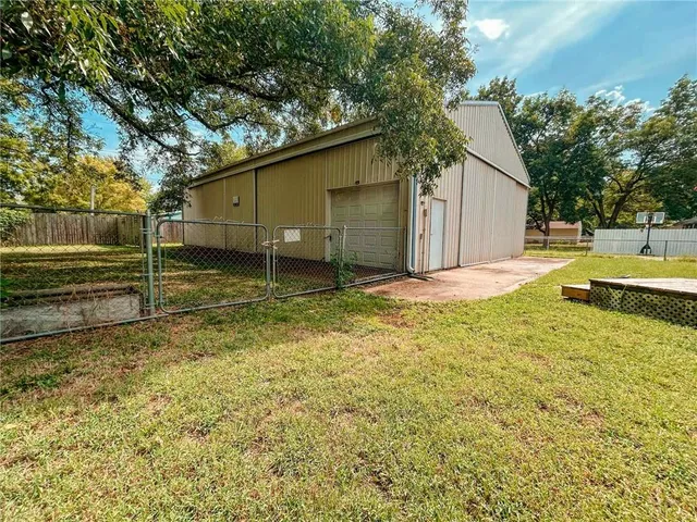 $224,000 | 529 North 5th Street, Lacygne, KS 66040