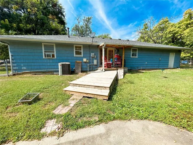 $224,000 | 529 North 5th Street, Lacygne, KS 66040