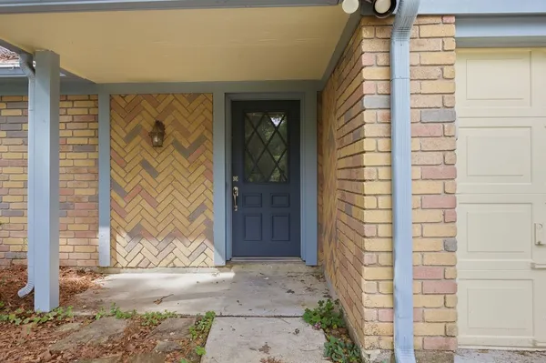 a view of entrance to house