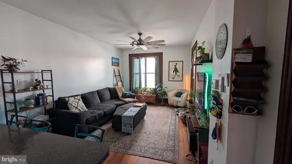 $2,000 | 211 Gay Street, Phoenixville, PA 19460