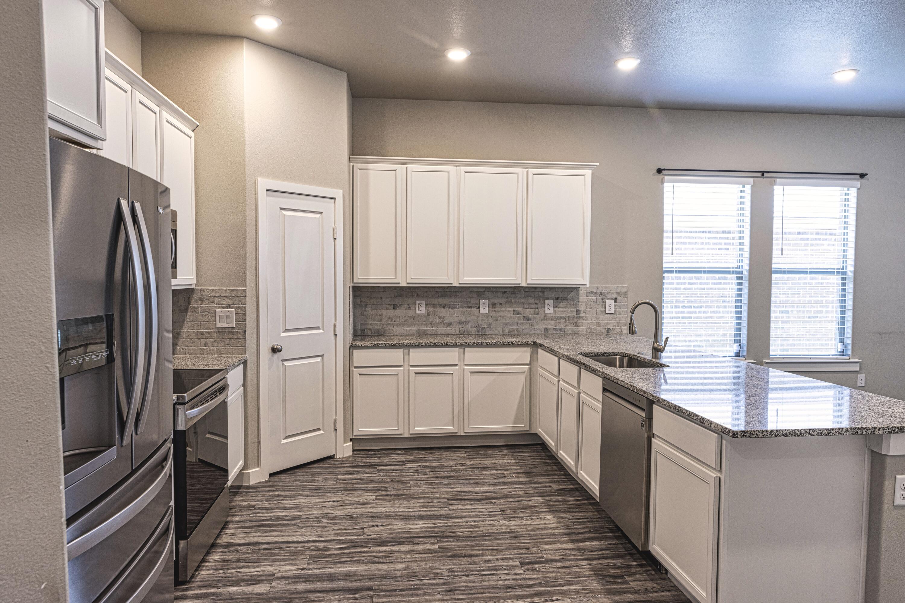 1614 137th Street Lubbock, TX 79423 - Photo 4 of 32 1614_37-5
