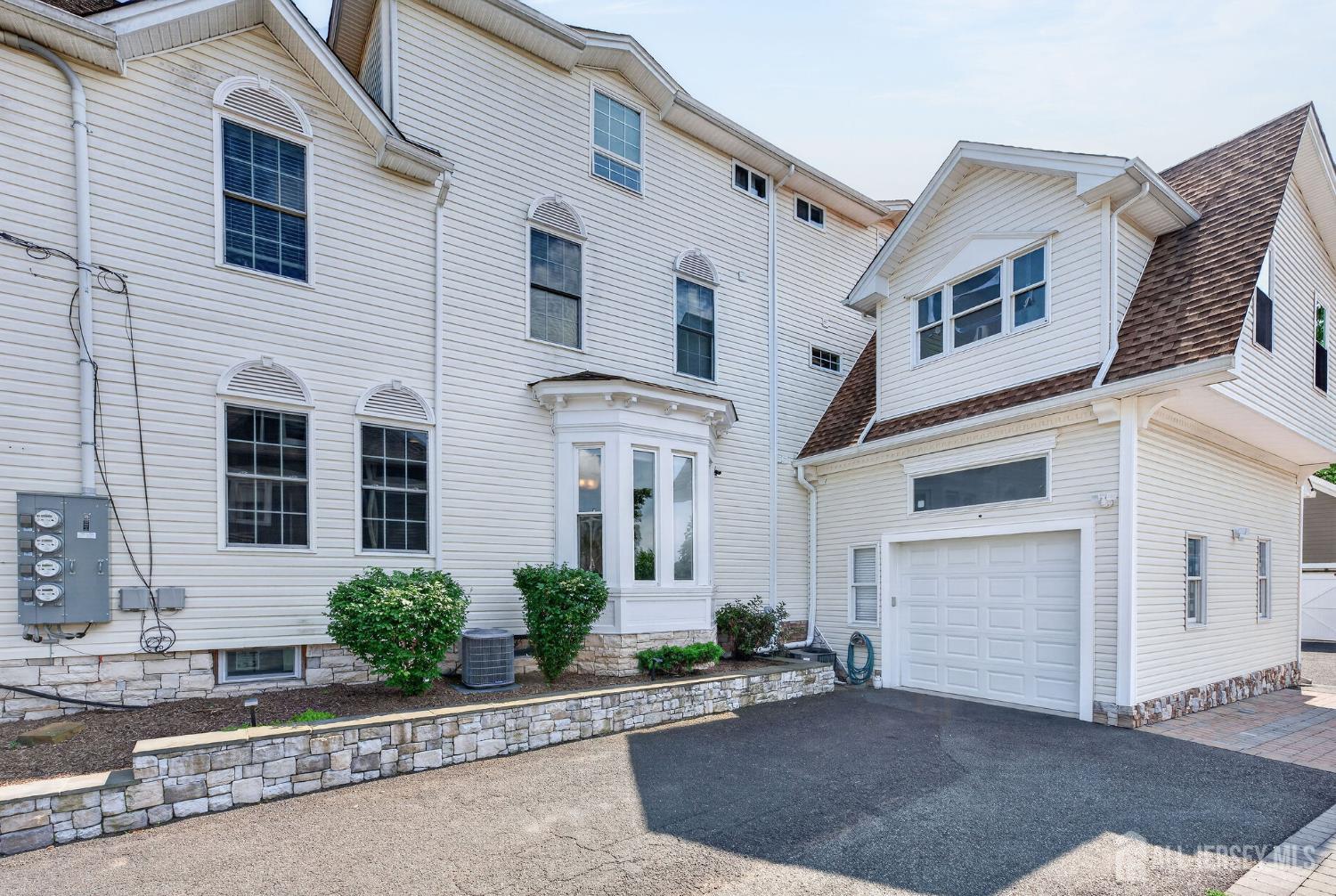 262 Prospect Avenue Dunellen, NJ 08812 - Photo 5 of 65