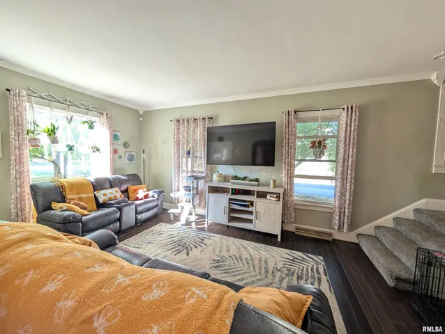 $174,900 | 1589 West Water Street, Galesburg, IL 61401