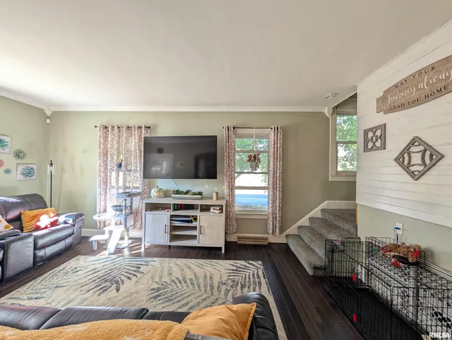 $174,900 | 1589 West Water Street, Galesburg, IL 61401