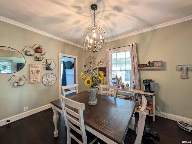 $174,900 | 1589 West Water Street, Galesburg, IL 61401