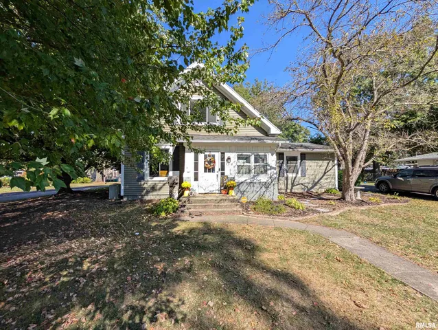 $174,900 | 1589 West Water Street, Galesburg, IL 61401