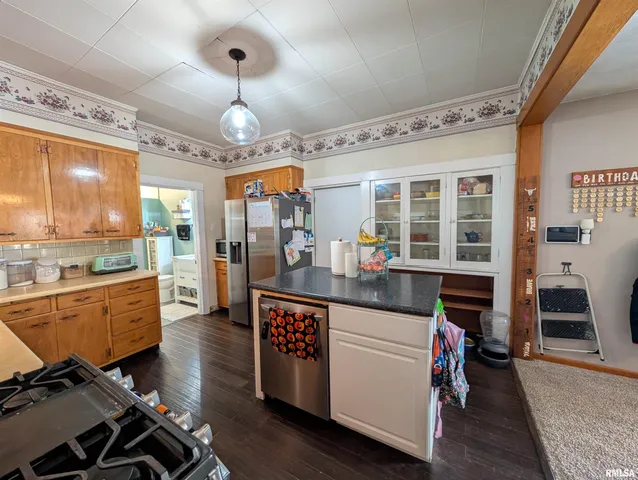 $174,900 | 1589 West Water Street, Galesburg, IL 61401