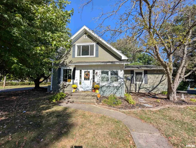 $174,900 | 1589 West Water Street, Galesburg, IL 61401