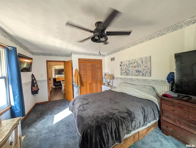 $174,900 | 1589 West Water Street, Galesburg, IL 61401