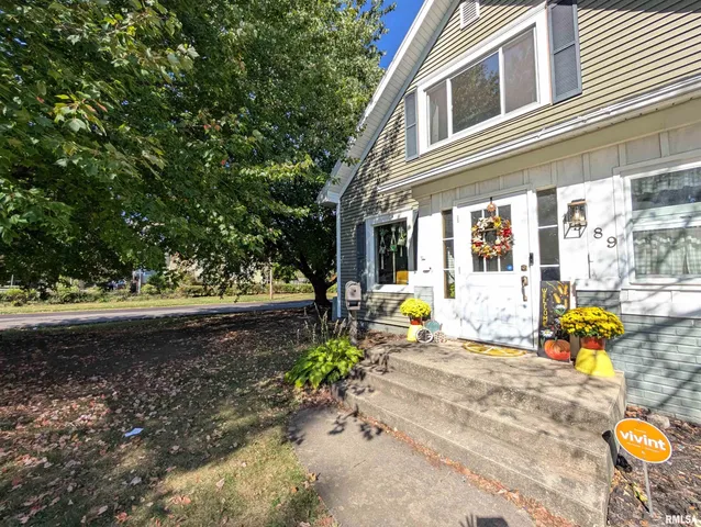 $174,900 | 1589 West Water Street, Galesburg, IL 61401